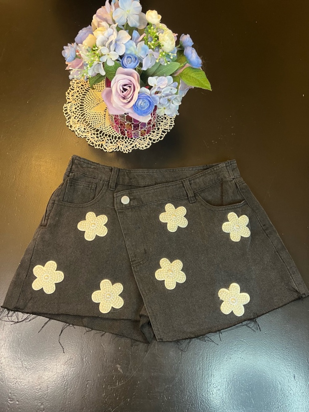 POL Boutique NWT Black Asymmetrical‎ Beaded Daisy Demim Raw Hem Mini Skort Sz S